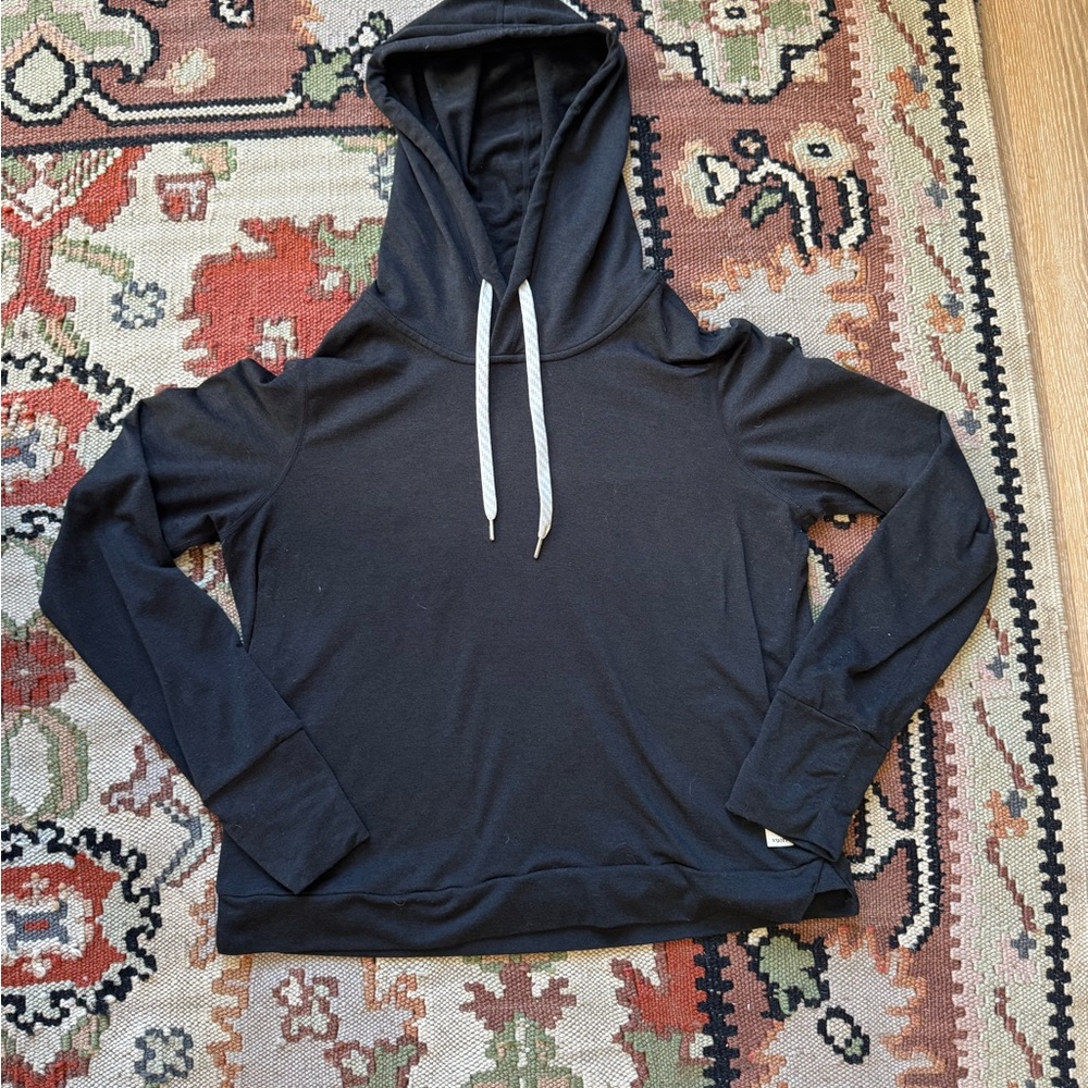 Vuori Essential Hoodie